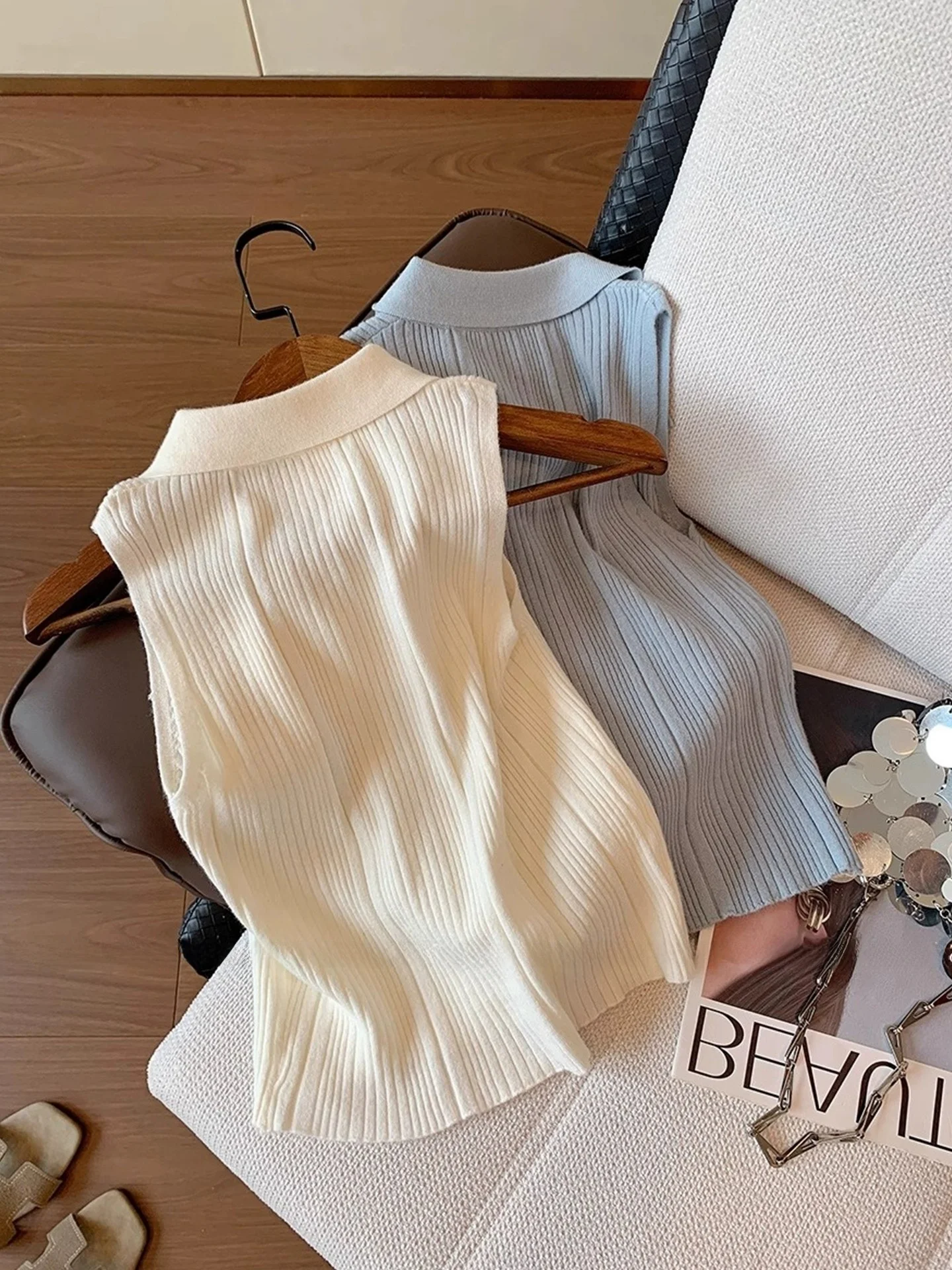 Chaleco de punto suave y cómodo para mujer, Top de Svel, Color puro, versátil, detalle de botones, para ir al trabajo, diseño de verano