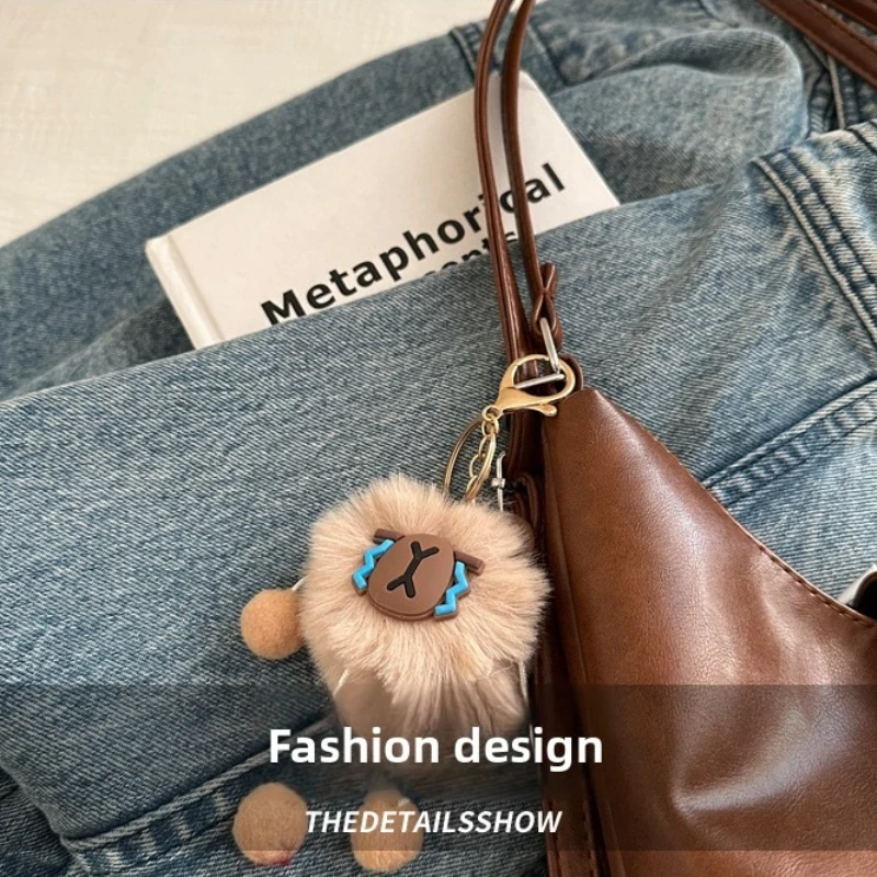 Vintage Hobo-Tragetasche aus weichem Leder mit niedlichem Plüsch-Anhänger, wandelbarer Rucksack, lässige Schultertasche mit großem Fassungsvermögen für Damen – Detail 14