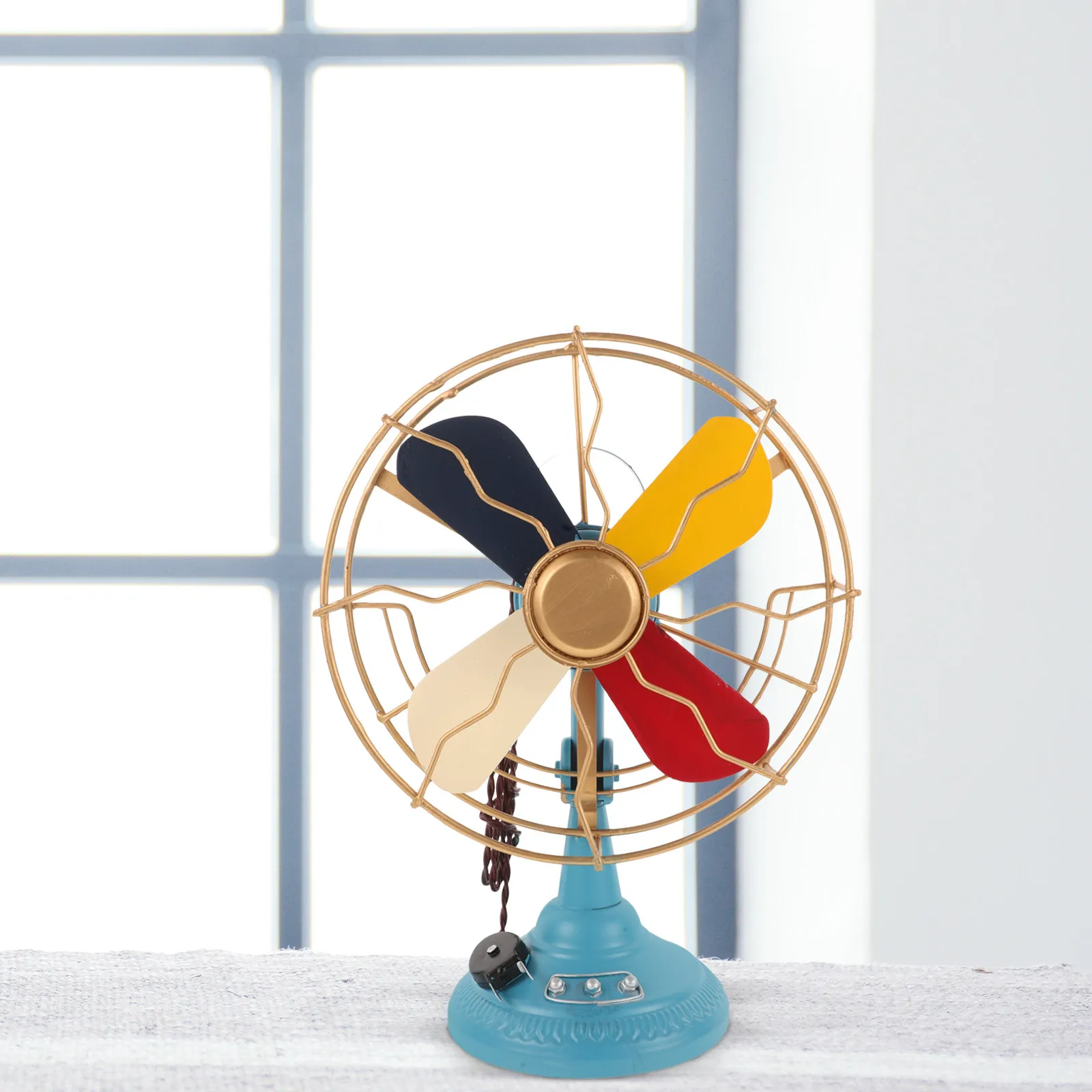 Metal Vintage Fan Ornament Retro Desk Decor Tabletop Adornment Fan Shaped Home Decor Item Style Living Room Accent