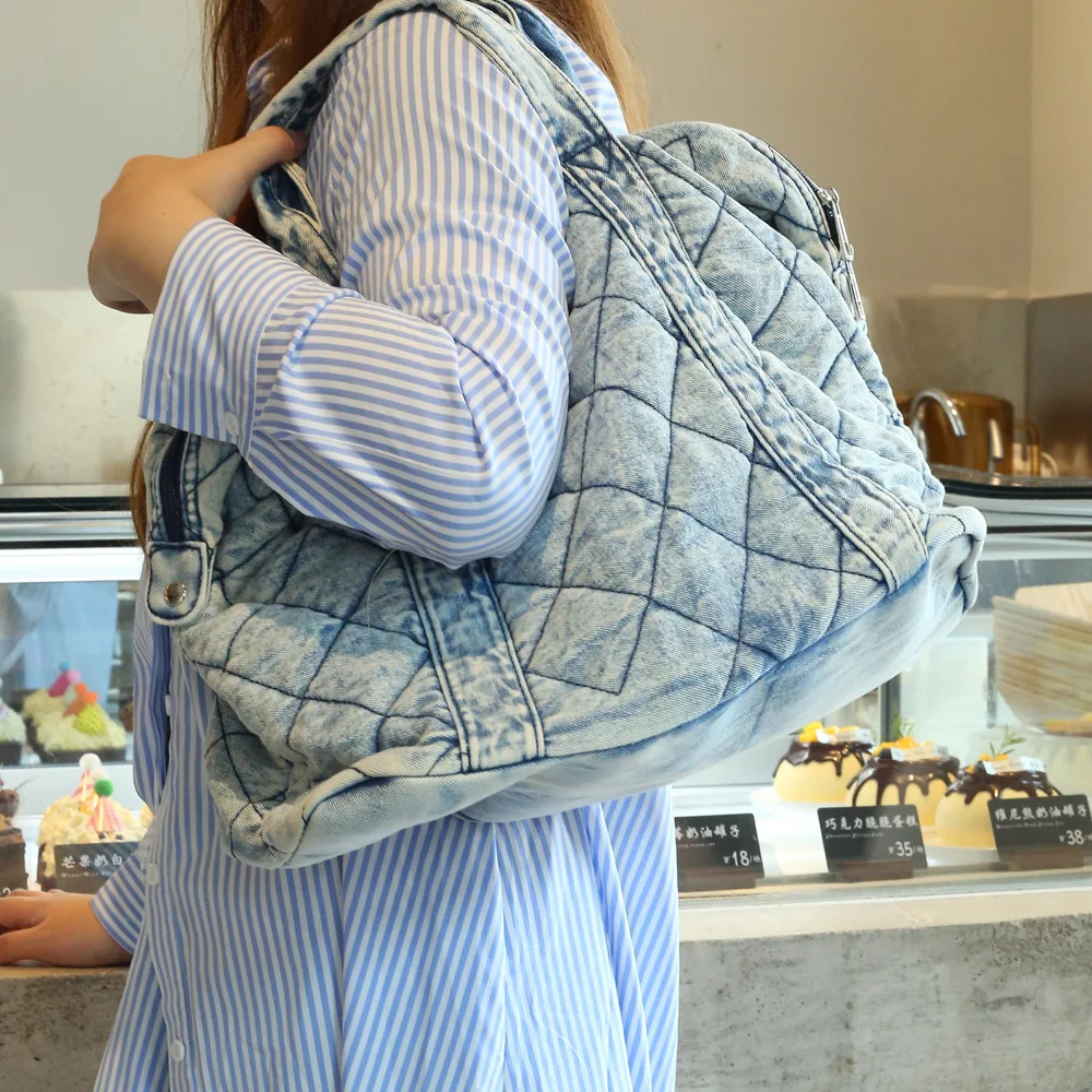 

Large Capacity Tote Bags For Women Luxury Designer Handbags And Purses 2025 New In Denim Cloth Embroidery Rhombus Chain Shoulder