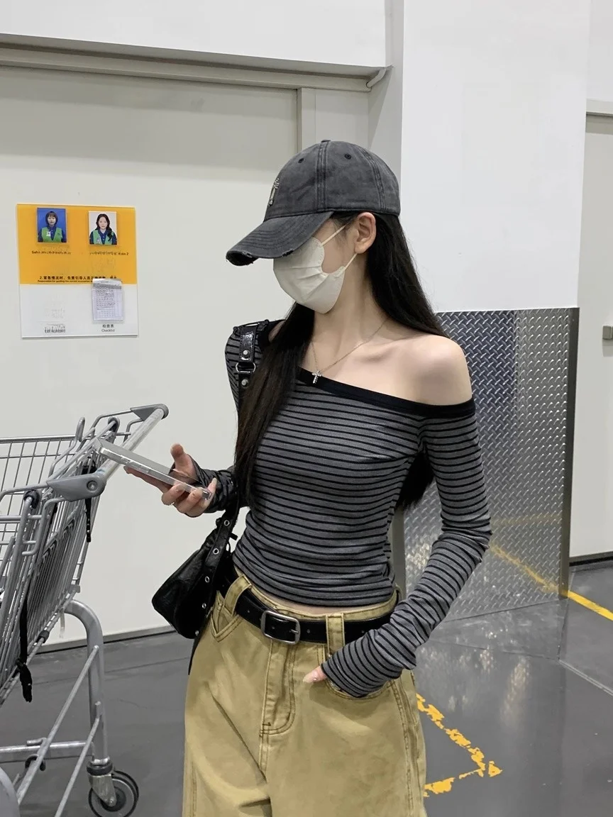 Grey Striped Long Sleeve T-Shirt Women's Fashion Casual Style Slimming Base Layer Shirt Spring Season Versatile Shoulder Design