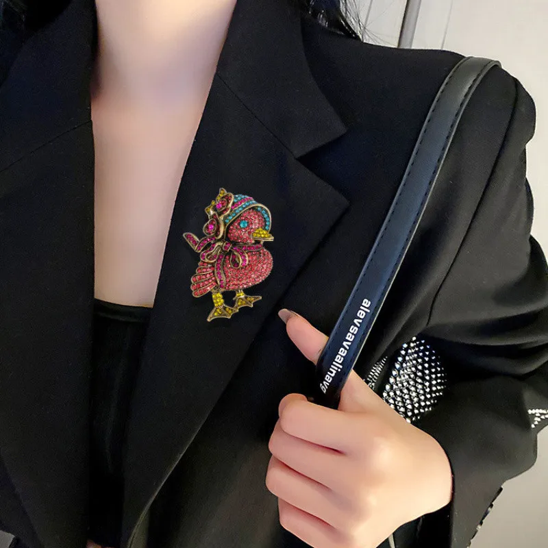 

Baroque-style Luxury Cartoon Chicken, Duck, and Bird Design Brooches and Pins for Men and Women, Jewelry and Accessories
