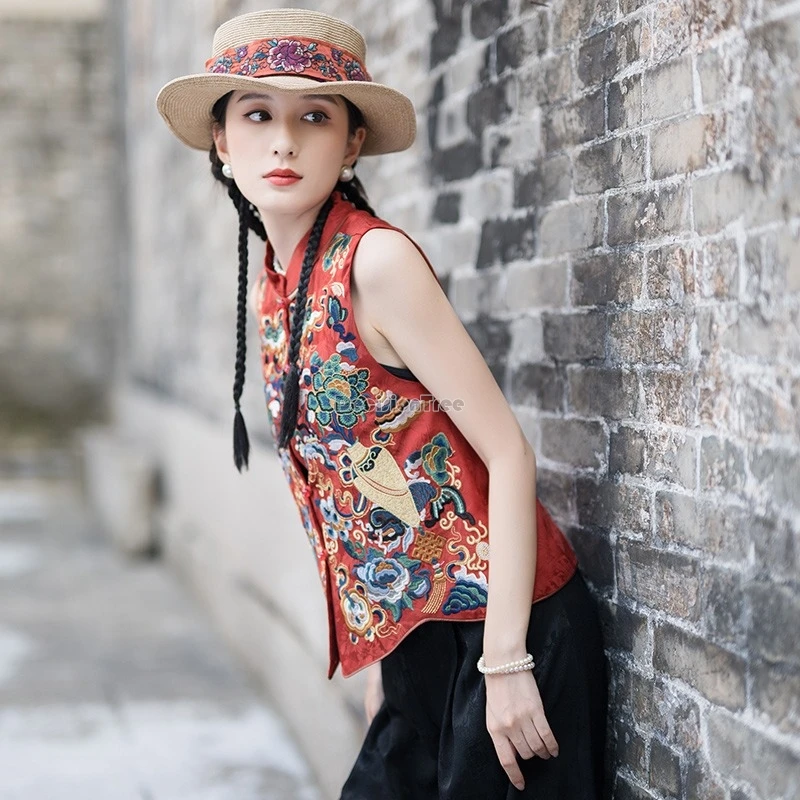 

2025 new improved chinese ethnic style embroidered fashionable waistcoat stand collar sleeveless retro loose cheongsam vest t001
