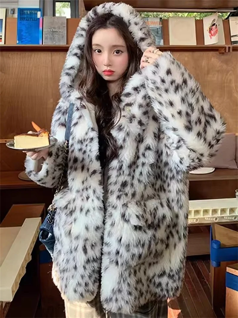 Damski płaszcz zimowy z imitacji futra w panterkę, długi rękaw, pluszowa kurtka, gruba, ciepła, z kapturem, odzież wierzchnia, 2025