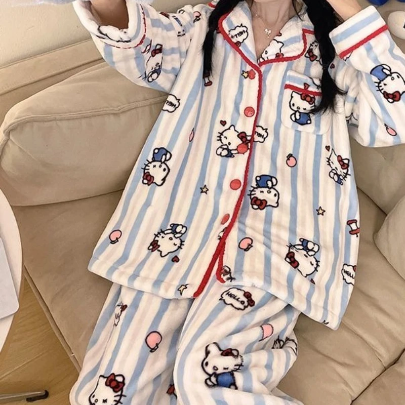 

Милый комплект пижамы Hello Kitty из кораллового флиса: зимний, с длинными рукавами, для девушек и студенток, мягкая домашняя одежда