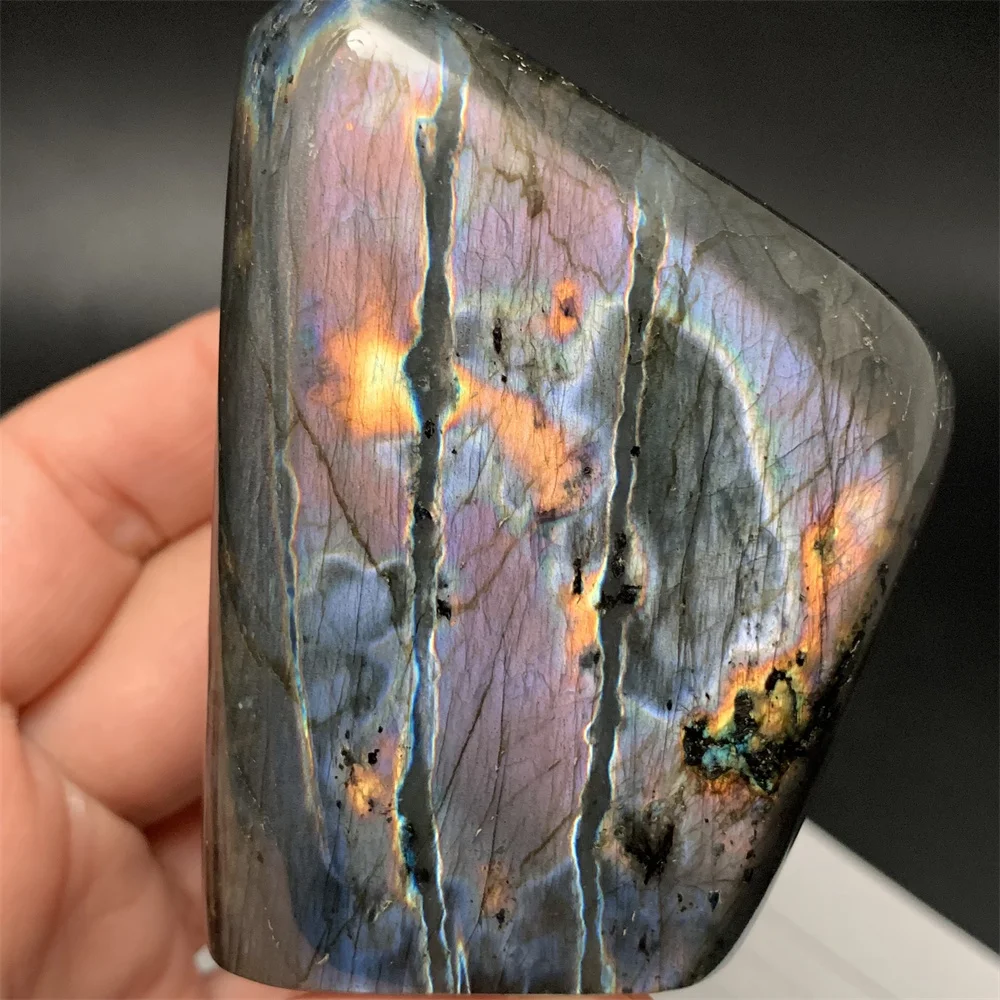 

Cold Tone Natural Dark Pink Purple Light Labradorite Standing Specimens Orange Yellow Light Labrador Stone Ornament Bead Pendant