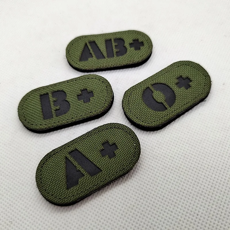 2 Stück IR-Reflektierende Patches Taktische Applikation Blutgruppe A B AB O Positiv Negativ Militäraufkleber Moralabzeichen für Rucksäcke – Detail 8