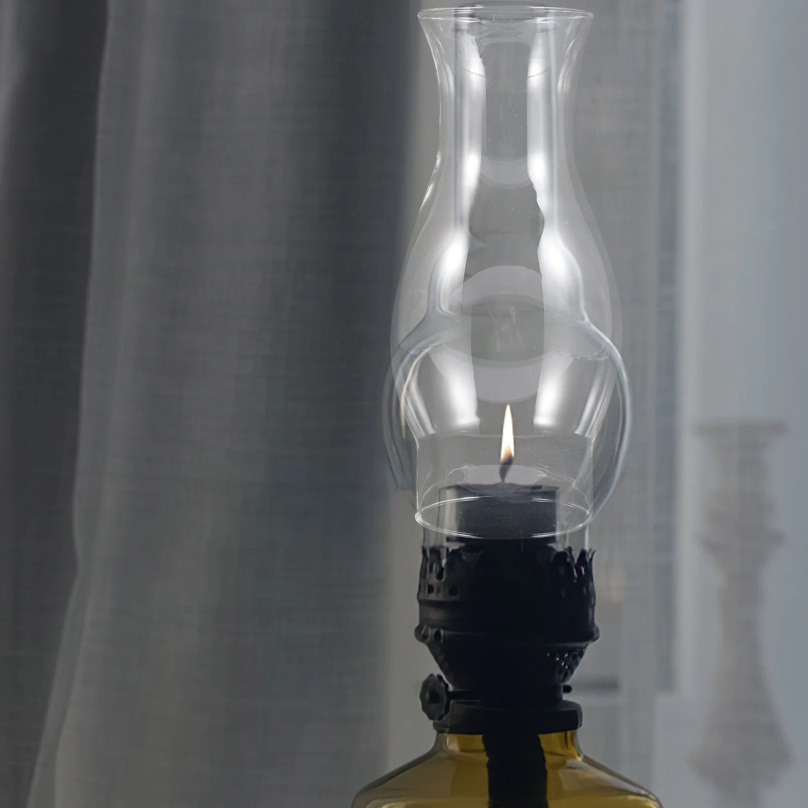 

Clear Glass Oil Lamp Shade Lamp Chimney Vintage Style Decorative Accessory Easy Install Light Shade
