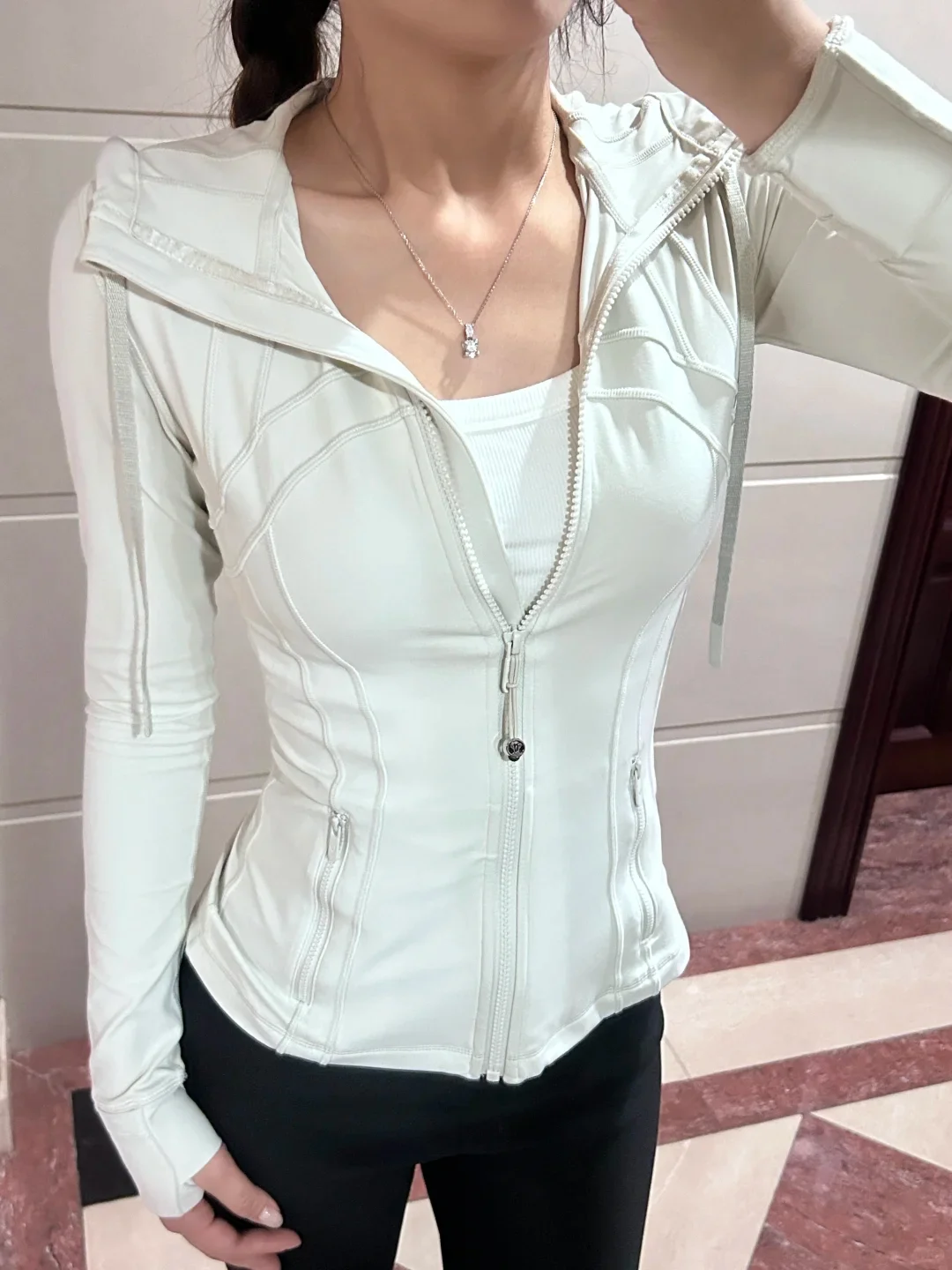 LULU FLORA Nueva chaqueta con - Yoga Fitness Jacket reseña y precio