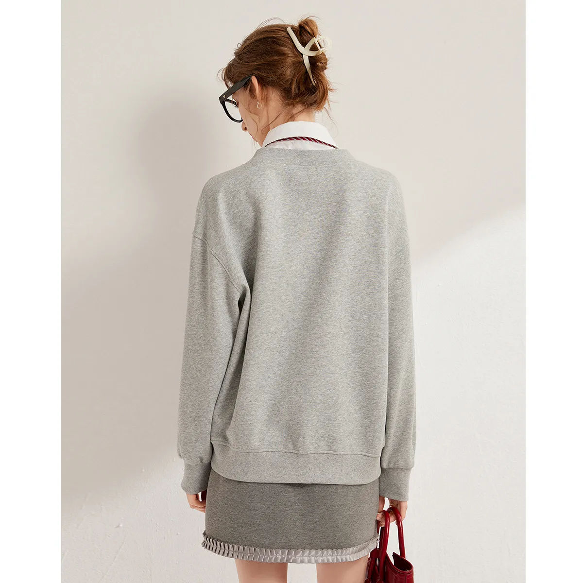 LOUIS YAO 2025 Spring Color Contrasting Collar Fake Two Piece Embroidered Detachable Tie Loose Long Sleeve Women's Hoodie