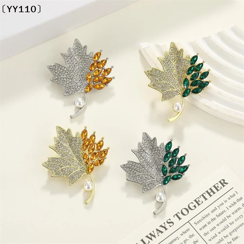 〔YY110〕Rhinestones Pearl Alloy Maple Leaf Brooch Chic Pin Women Men Clothing Accessory Jewelry Suit Lapel Corsage New Year Gift