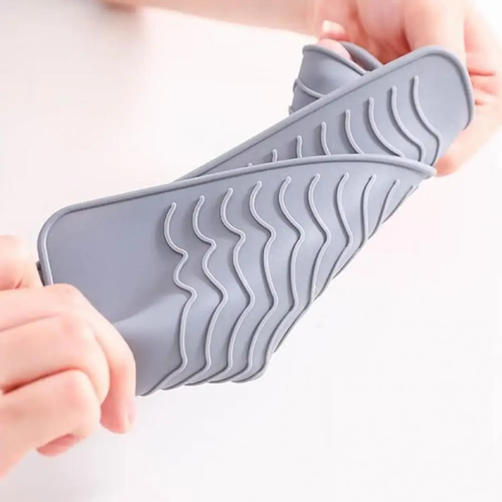 Curling Iron Heat Resistant Silicone Hair Straightener Curler Insulation Pad Non-Slip Hair Styling Curling Iron Protector Pad