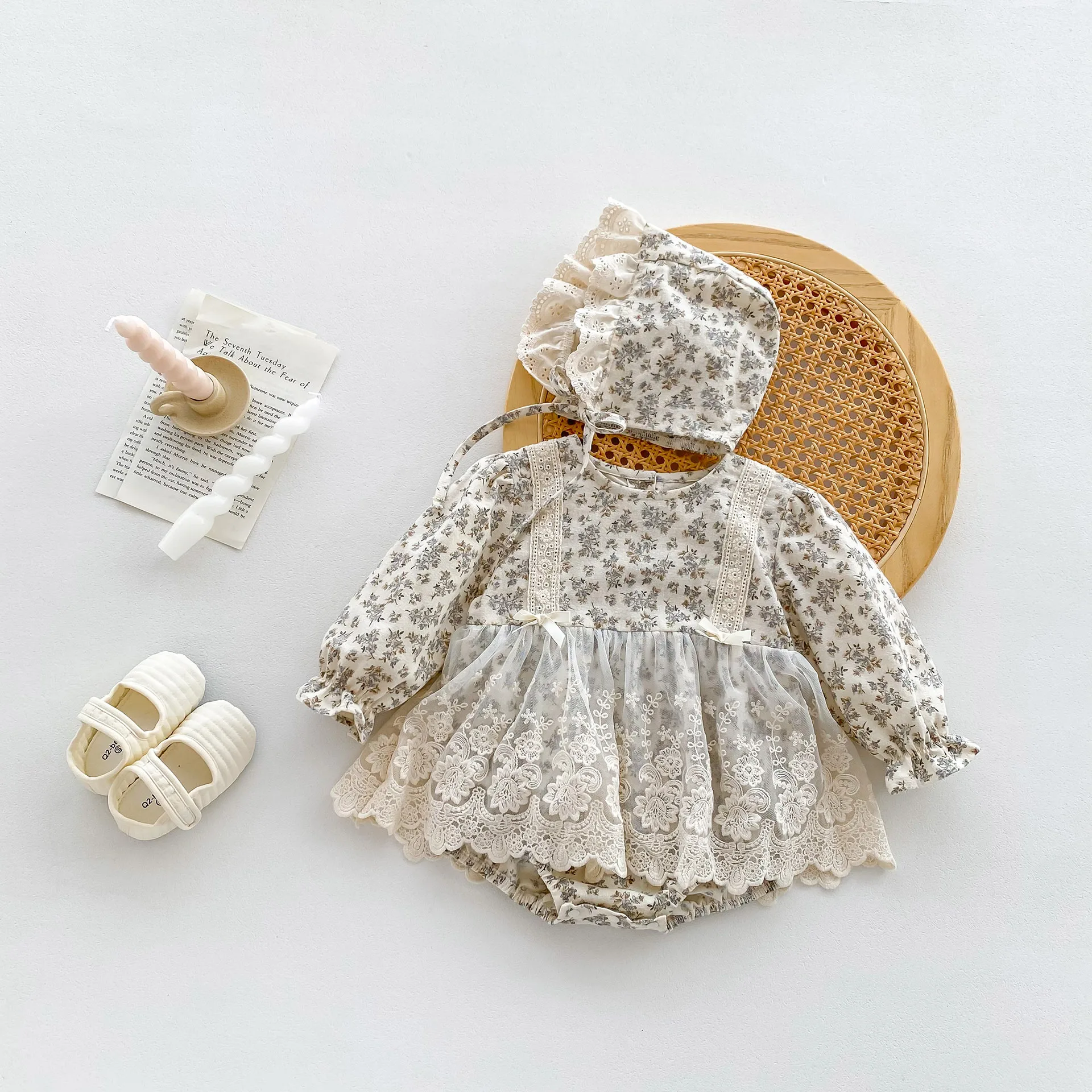 

Autumn Baby Wrap Fart Clothes Girl's Long Sleeve Lace Floral Hare One-year-old Princess Dress