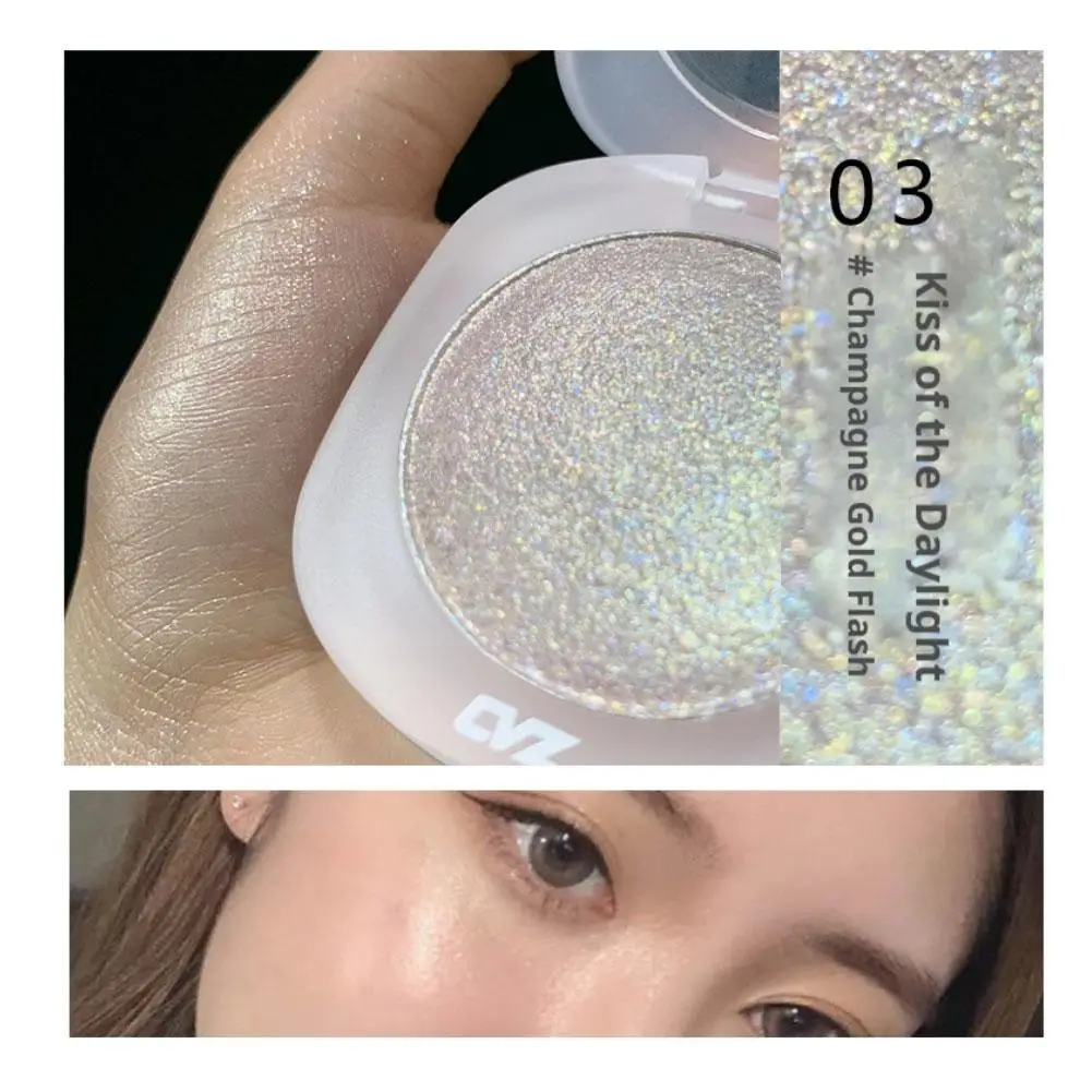 مسحوق هايلايتر يضيء الجسم كله، مع انفجار من ظلال الأنف وتسليط الضوء على الوجه ثلاثي الأبعاد