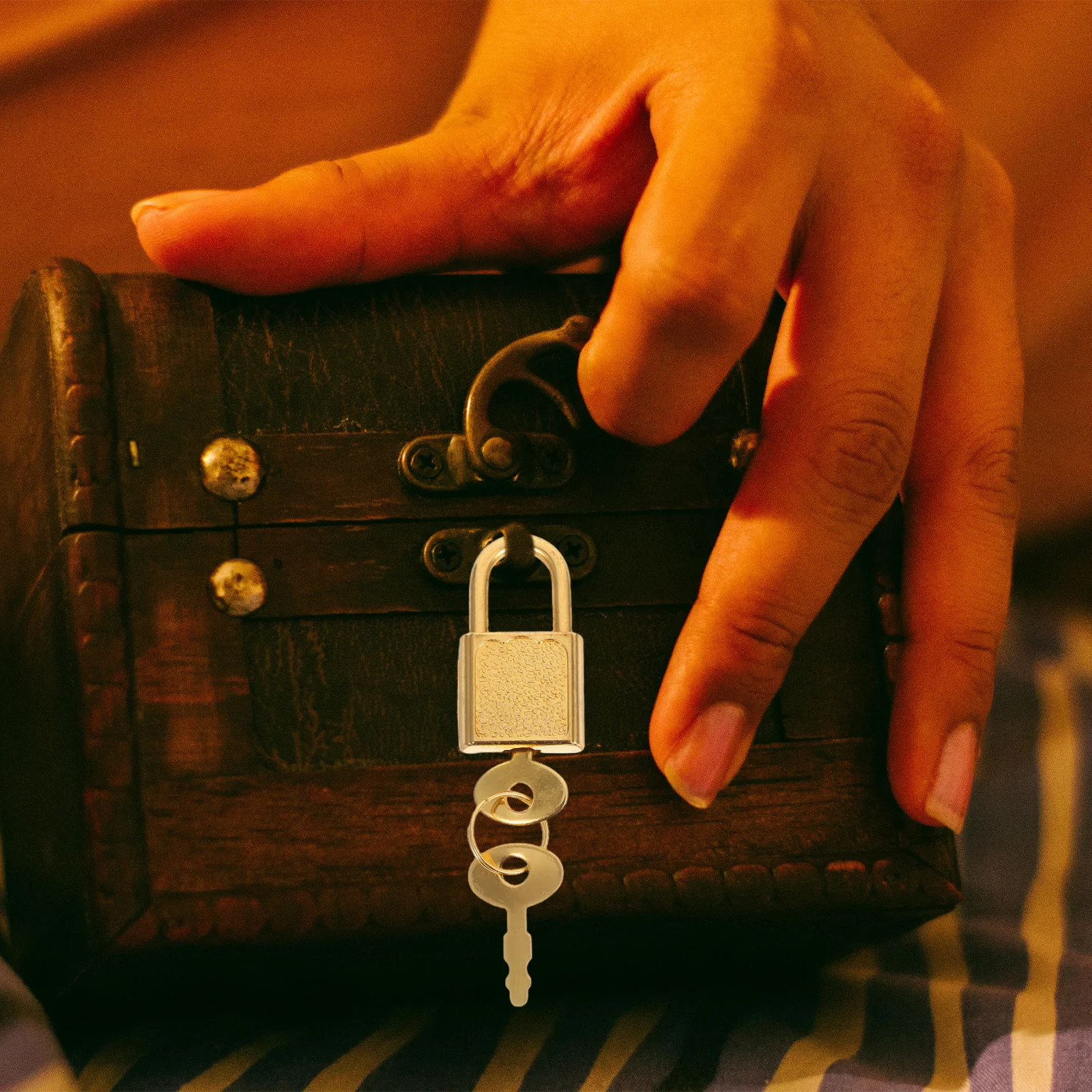 

10Sets Miniature Padlock with Key: Compact Vintage Lock for Suitcase Backpack Drawer Jewelry Container Diary Box Secure