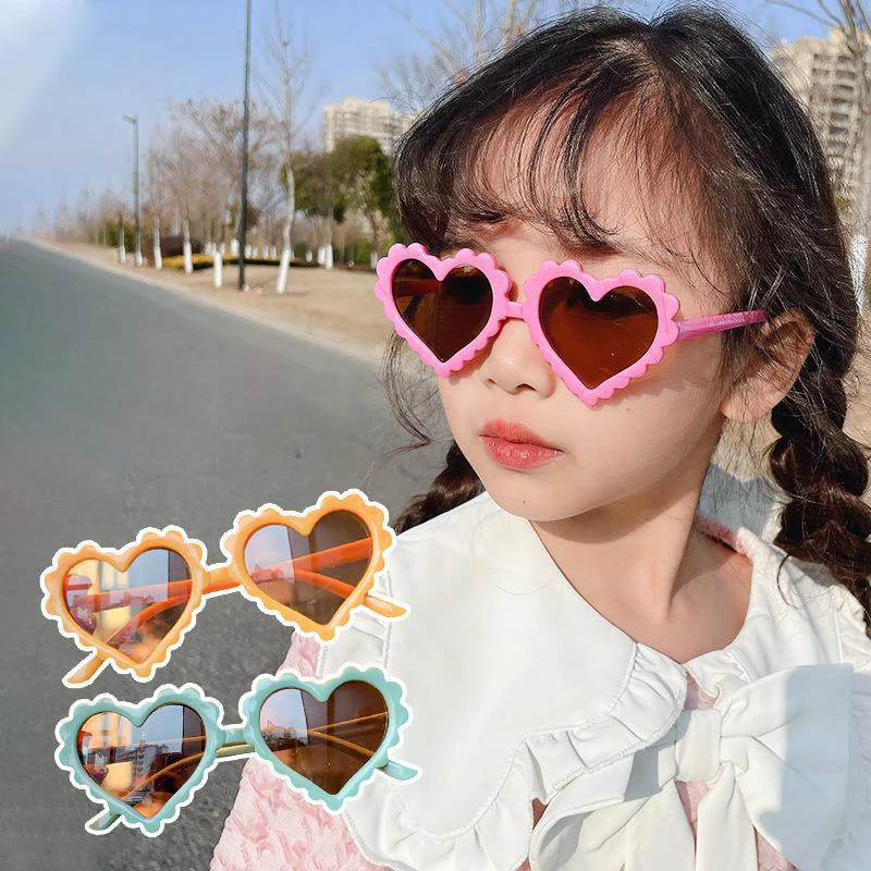 1Pcs Funny Heart Shaped Sunglasses Children Daily Outing Photo Props Glasses UV Protection Sunglasses For Boys And Girls Gift