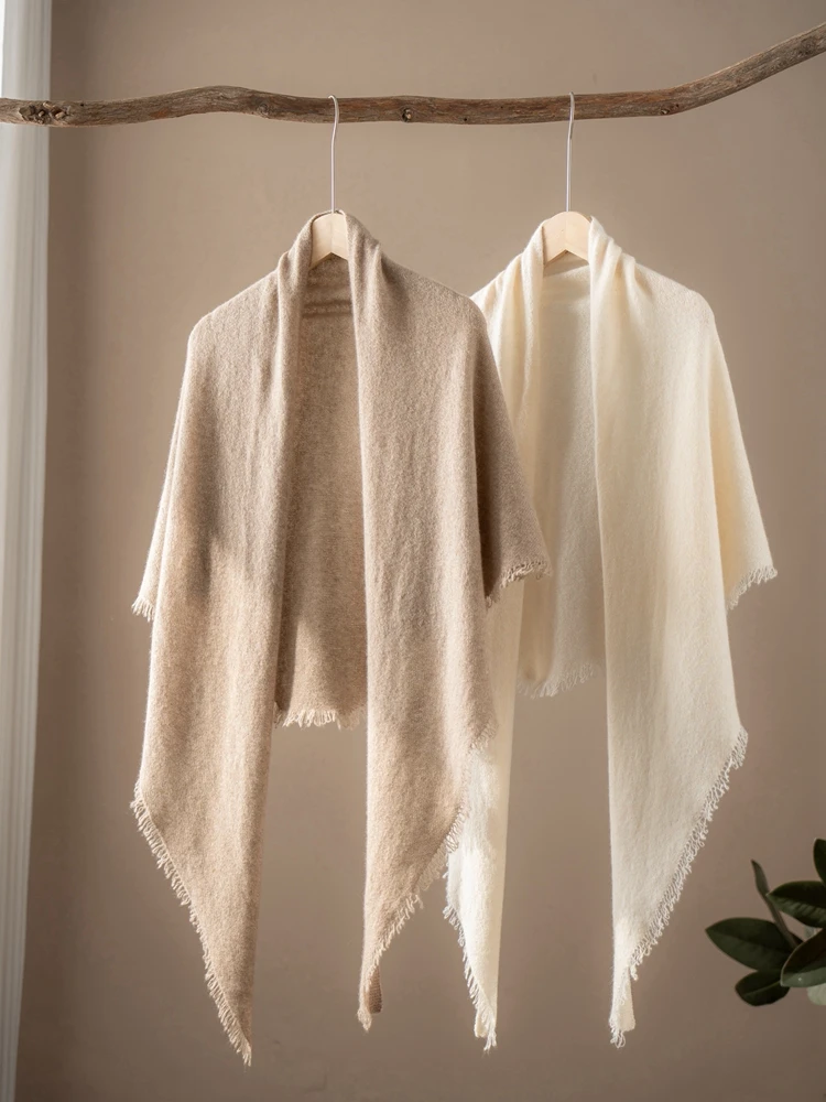 2025 New Fashion 100% Pure Goat Cashmere Triangle Shawl Women's High-quality Fashion Accessories Temperament Shawl Scarf