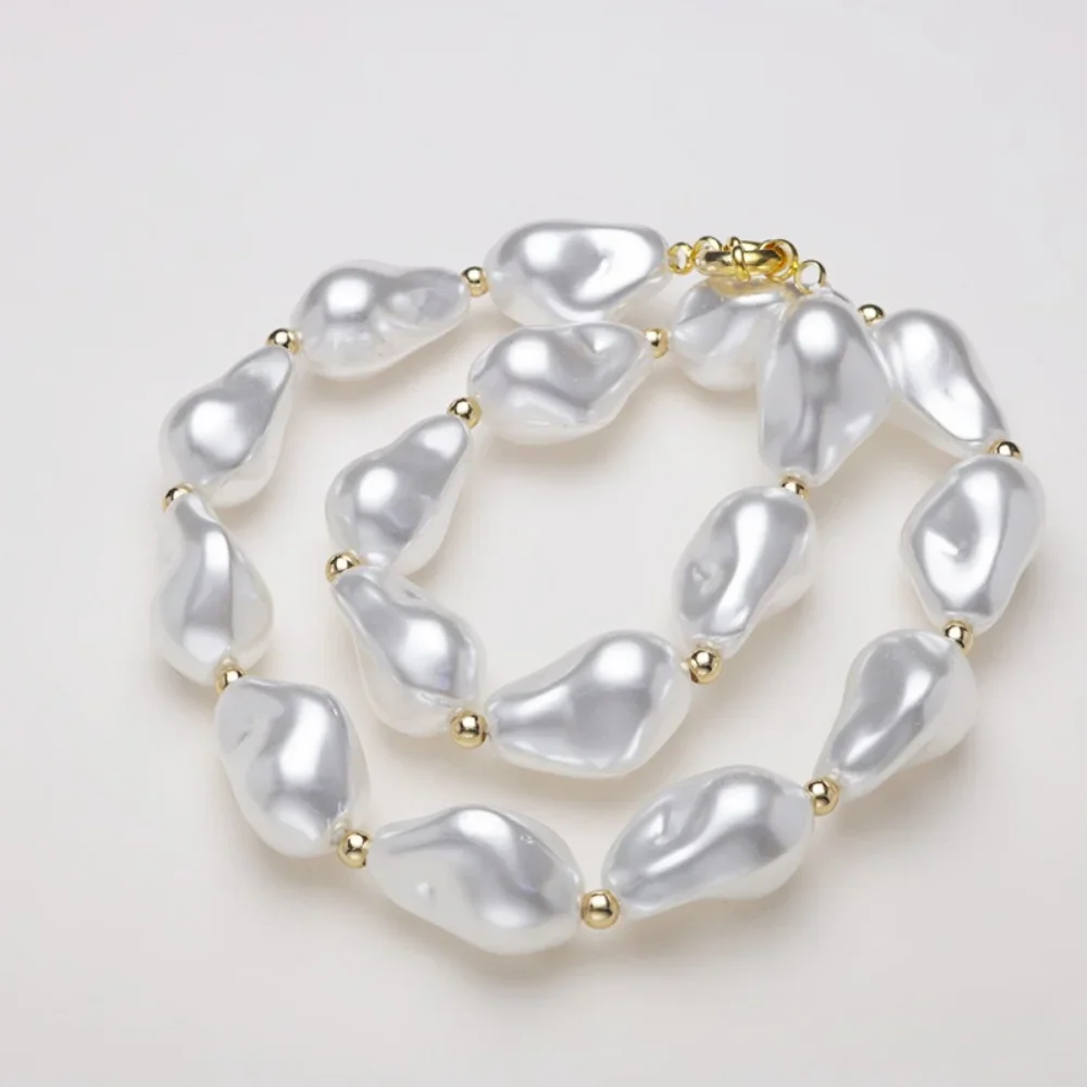 Baroque Imitation Pearl Necklace for Women New Product Design Retro Alien Girl Gift Clavicle Chain Luxury Jewelry Clothing Parts