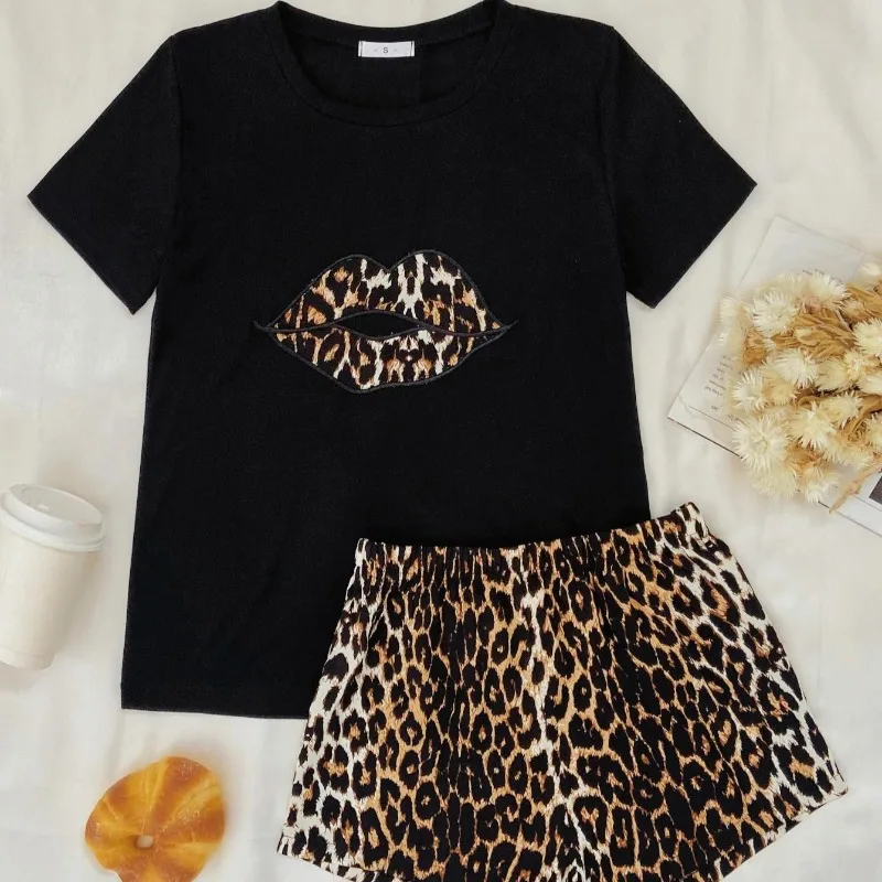 

Women's Animal Print Loungewear Set Summer Short Sleeve Sleep Shorts Breathable Day to Night Pajamas Tropical Weight Resort Wear