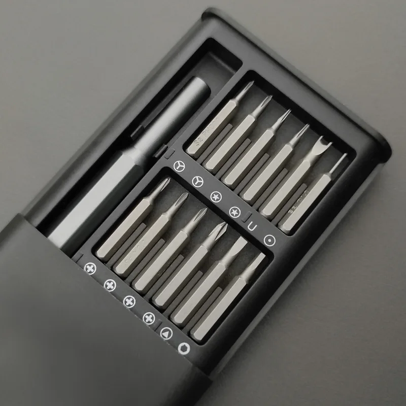 24-In-1 High-Hardness Precision Screwdriver Set Magnetic Tips Anti-Slip Grip Smartphone/Tablet/Laptop Repair & Disassembly