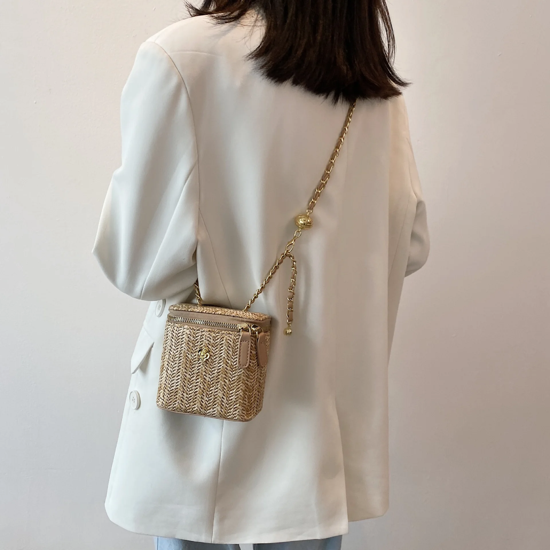 2026 Sommer Mini Stroh-Bucket-Crossbody-Tasche für Damen – Geflochtene Damenhandtaschen und -geldbörsen mit Kette, einfache Umhängetaschen – Detail 22