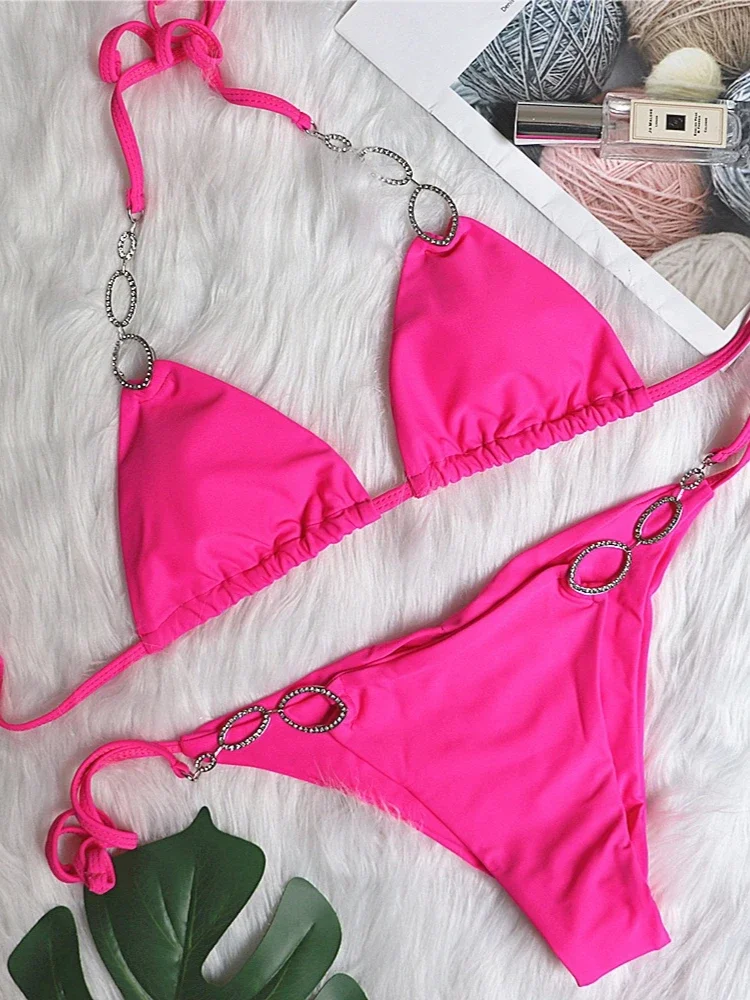 مجموعة البكيني المرأة الصلبة الأرجواني سلسلة معدنية 2 قطعة ملابس السباحة البرازيلي الصيف الشاطئ ثوب السباحة الفاخرة ثونغ ملابس السباحة 2025 جديد