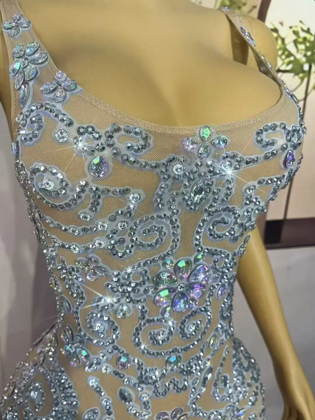 Seksowna scena elegancka impreza migające cyrkonie przezroczysta siateczka krótka sukienka wieczorowa urodziny świętuj strój kostium do sesji zdjęciowej