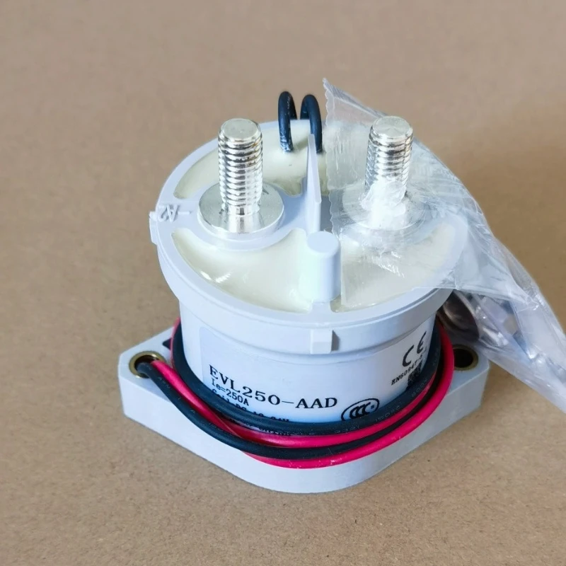 

DC Contactor EVL250-AAD Coil 12-24V Contact 900V250A Relay