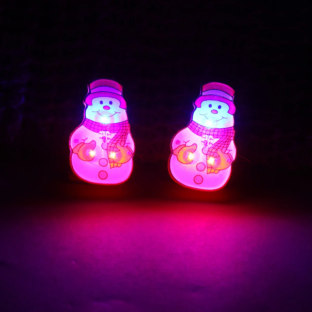 

25Pcs Christmas Glitter Brooches Red Snowman LED Glowing Enamel Pins Luminous Boutonniere for Shirt Backpack Scrapbooking