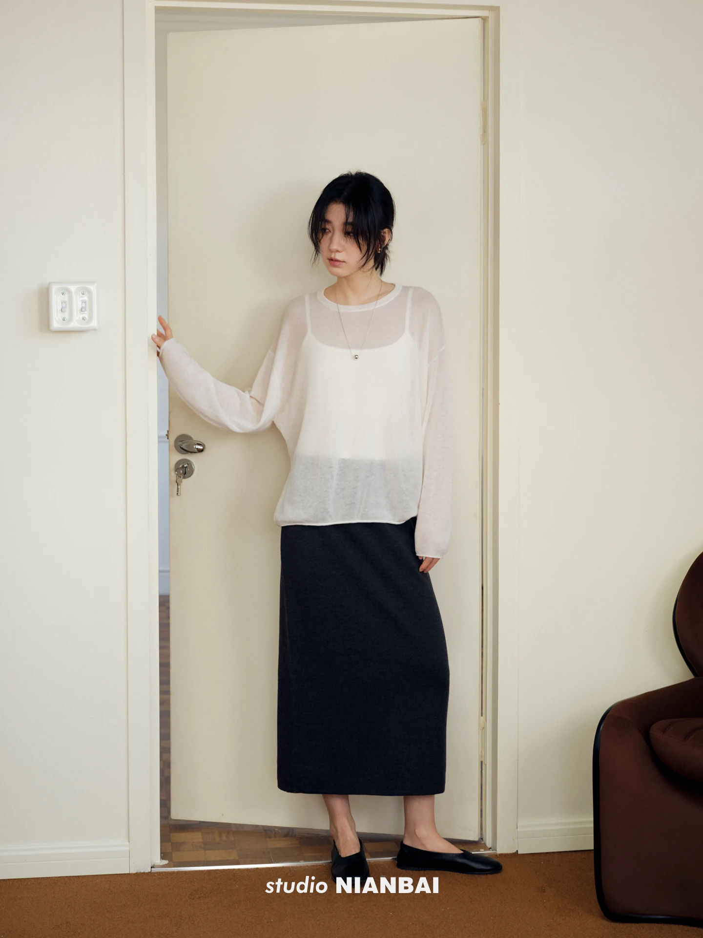 Slimming Effect Knitted Half Skirt with Elastic Waist And Back Split 100% Wool Straight Cut Ladies Fashion Autumn Wear