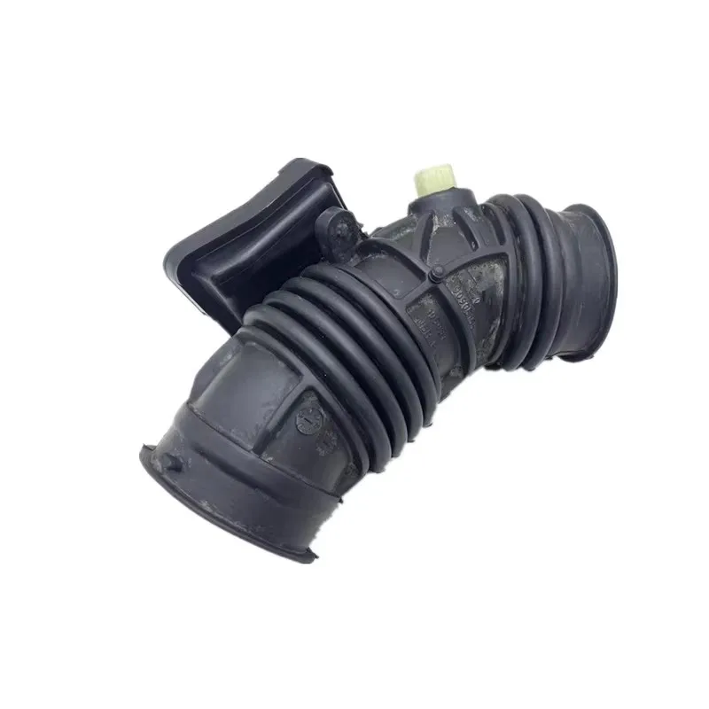 

26679489 9092263 Suitable for the Yinglang 1.5 air filter intake pipe Kovoz air filter shell to take over the air intake pipe