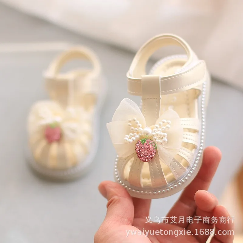 Strawberry Princess Sandals Fashionable Children's Party Shoes Toddler Walking Shoes Sweet Cute Non-Slip Soft Sole Baby Sandals