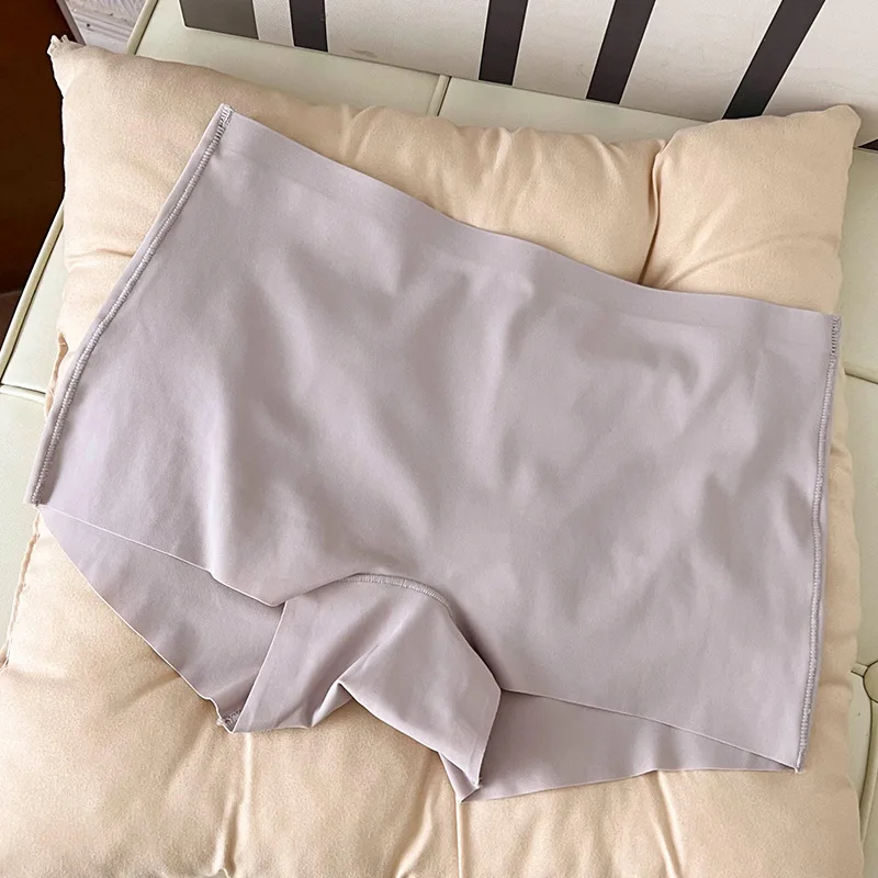 Women's seamless and safe underwear - two-in-one for girls, featuring ice silk cotton crotch and four corners for flat legs, sui
