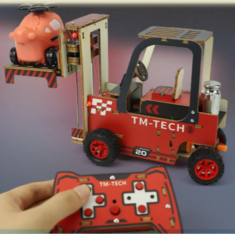 

DIY Remote Control Forklift Color Material Package High-difficulty Technological splicing Children Make Gifts By Hand G337