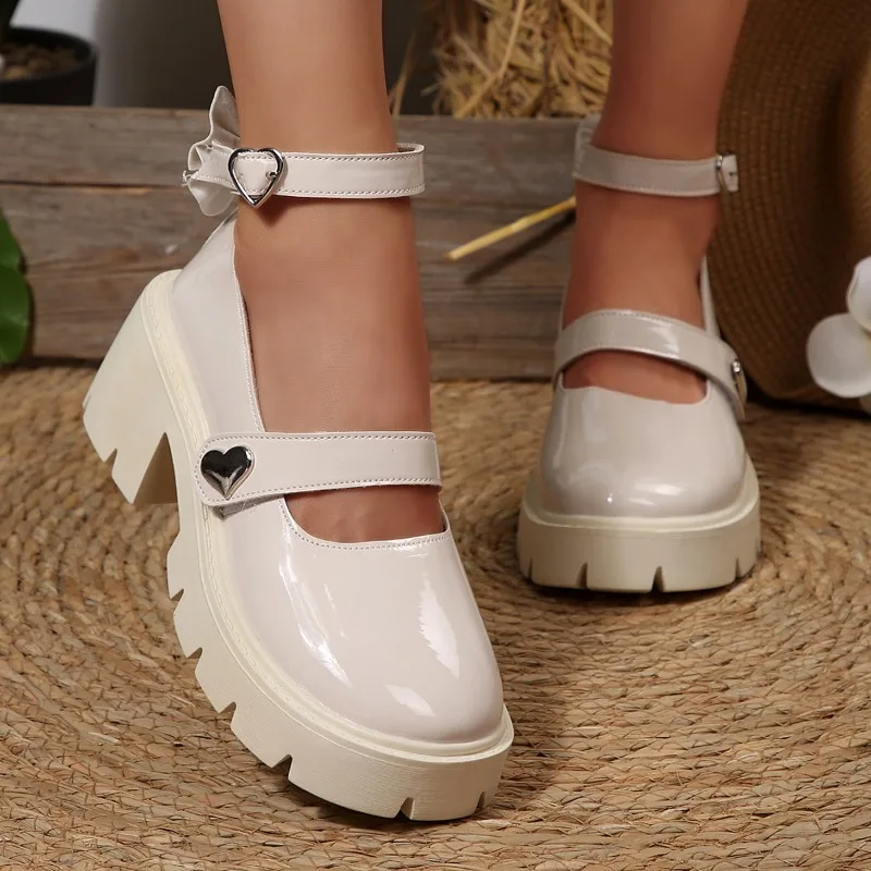 2025 Fibbia alla caviglia Tacco alto spesso Scarpe singole stile donna francese Punta tonda alla moda Fondo spesso Scarpe da donna stile retrò