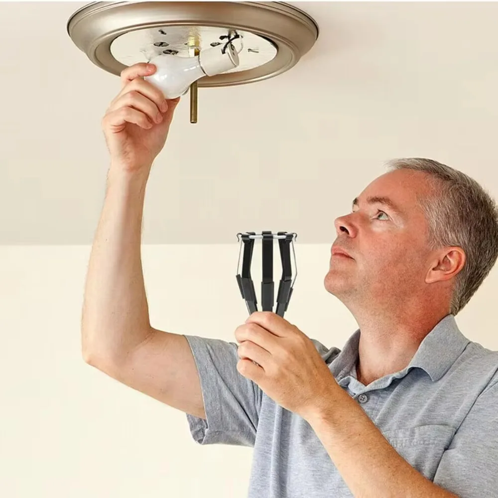 

Anti-slip Pads Light Bulb Changing Artifact Spring Ring Buckle Design Professional Light Bulb Picker Labor-saving Universal