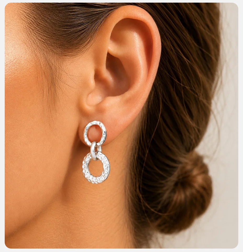 Vnox Trendige ineinandergreifende Ring-Ohrringe für Damen, Edelstahl, vergoldet, gehämmerter Kreis-Creolen-Ohrring, Statement-Schmuck für den Alltag – Detail 3