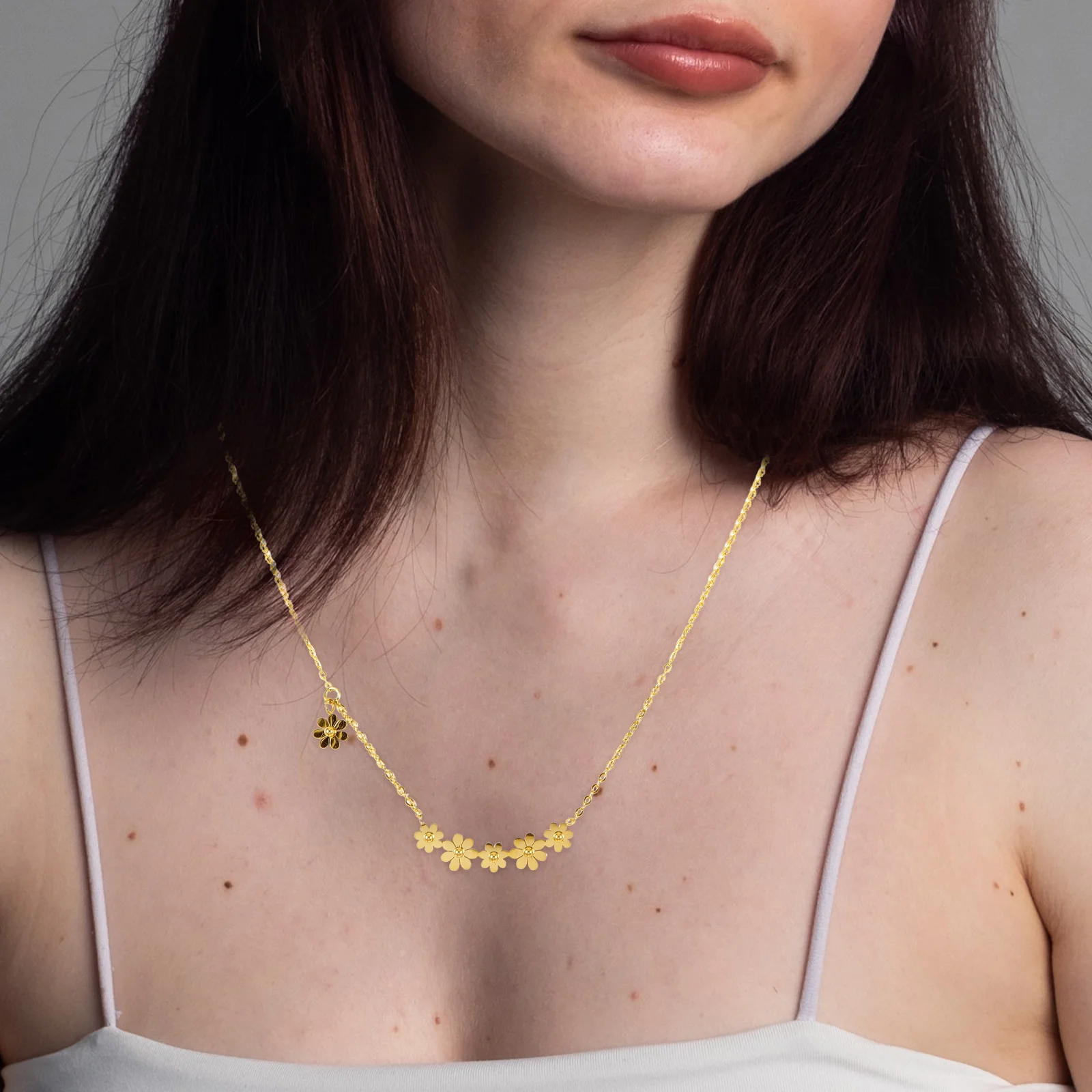 

Minimalist Flower Pendant Necklace Dainty Metal Chain Women Suitable for Everyday Party Aesthetic Jewelry