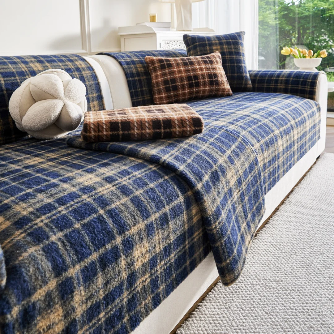 1pc Plaid Jacquard Non-Slip Sofa Cover, Autumn/Winter Soft Warm Machine Washable Couch Seat Cover Pet Friendly Towel