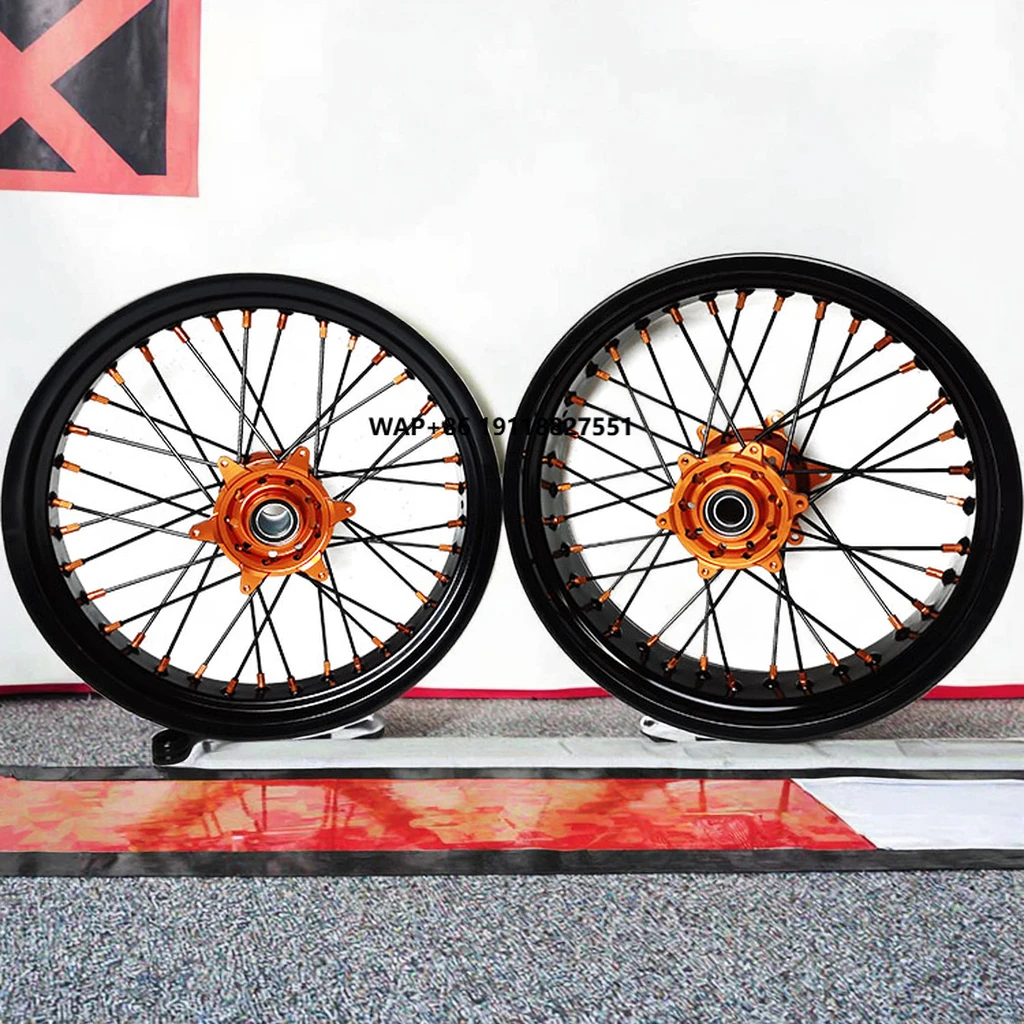 

Motorcycle Wheelset CNC Hubs EXC 125 300 36 Spoke Aluminum Alloy 17 Inch Supermoto Motorcycle Wheels