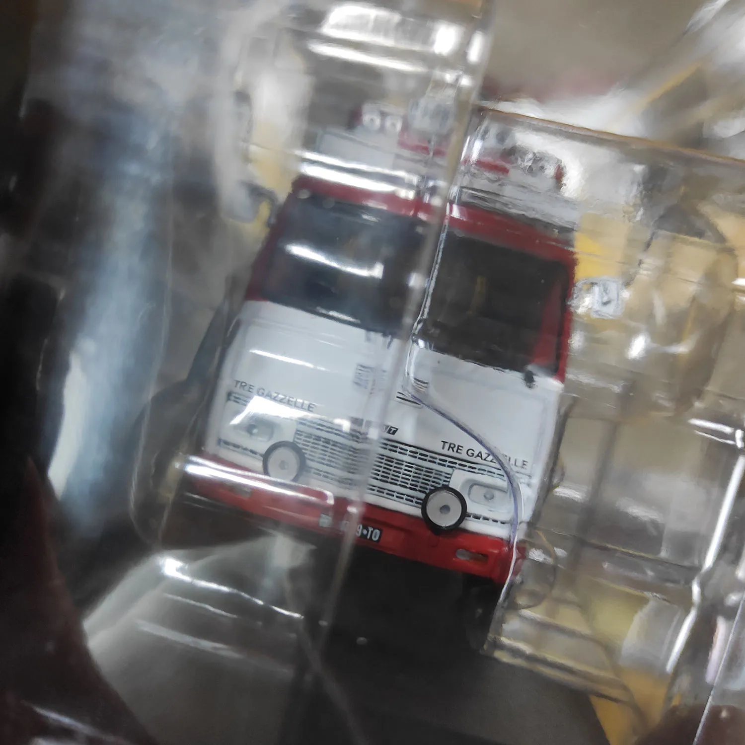 Diecast 1:43 Scale FIAT 242 Phase 1 1984 Alloy Car Model