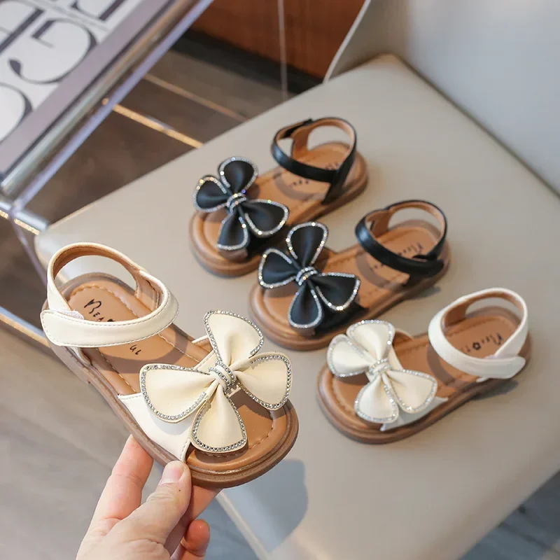 

Girl Sandals 2024 Summer Children Princess Flat Sandals Fashion New Sweet Bowknot Kids Causal Beach Shoes Open-toe Soft Bottom