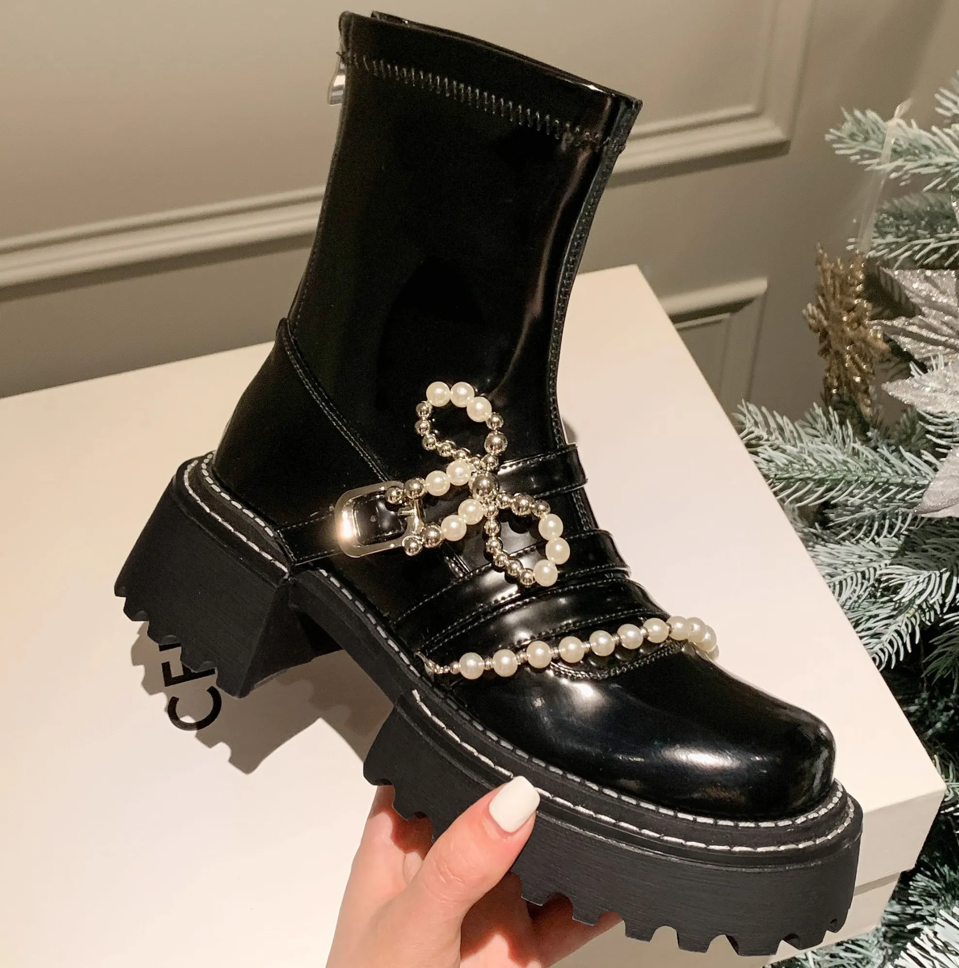 

New Brand Design Gorgeous Pearl Bow Motorcycle Boots Leather Custom Metal Buckle Zipper Muffin Bottom Knight Women's Boots