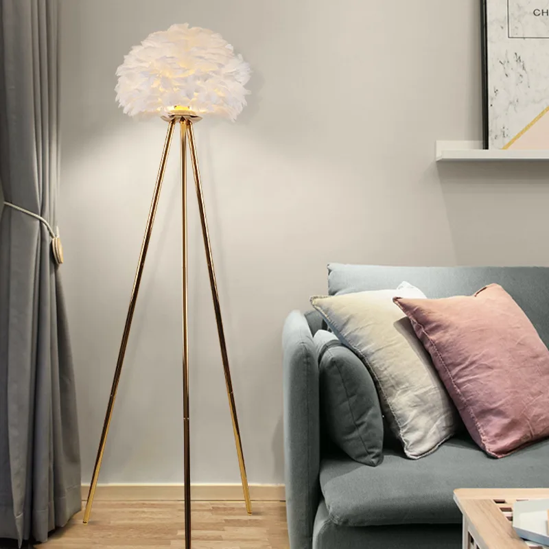 

Nordic Metal Floor Lamp Light Luxury Modern Living Room Home Bedroom Bedside Lamp Study Creative Vertical Feather Table Lamp