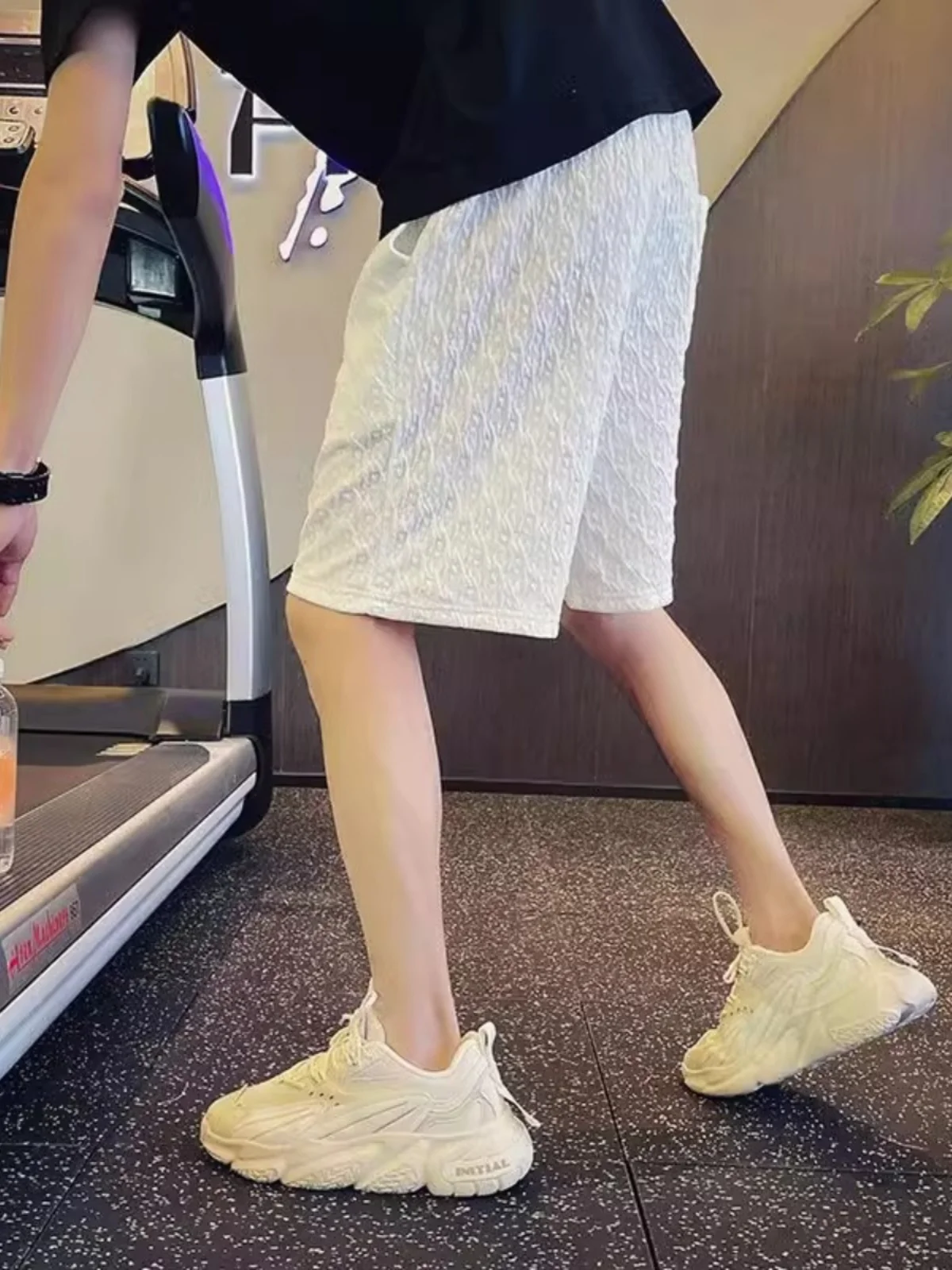 

Мужские летние универсальные тонкие свободные повседневные спортивные пляжные брюки-капри из ледяного шелка Extra Large 300 Pou