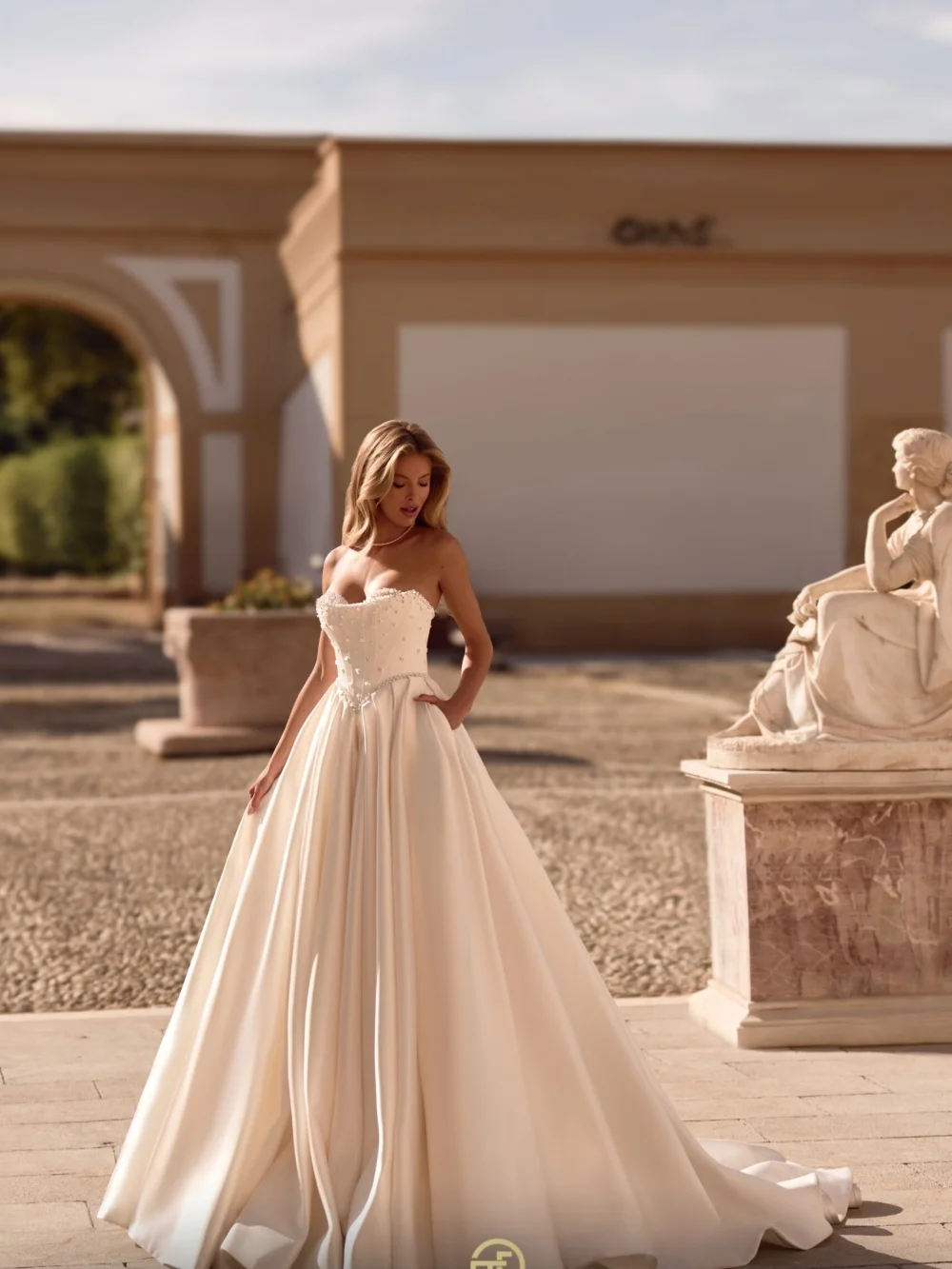 Charming Sweetheart Wedding Dress 2026 Stylish Lace Bridal Gown Classic Satin Applique Floor-Length Customized