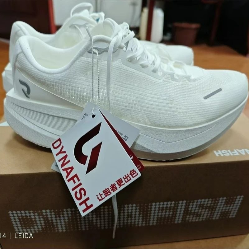 

Профессиональные кроссовки для женщин, супер легкая спортивная обувь из углеродистой пластины, кроссовки с мягкой подошвой, женская спортивная обувь