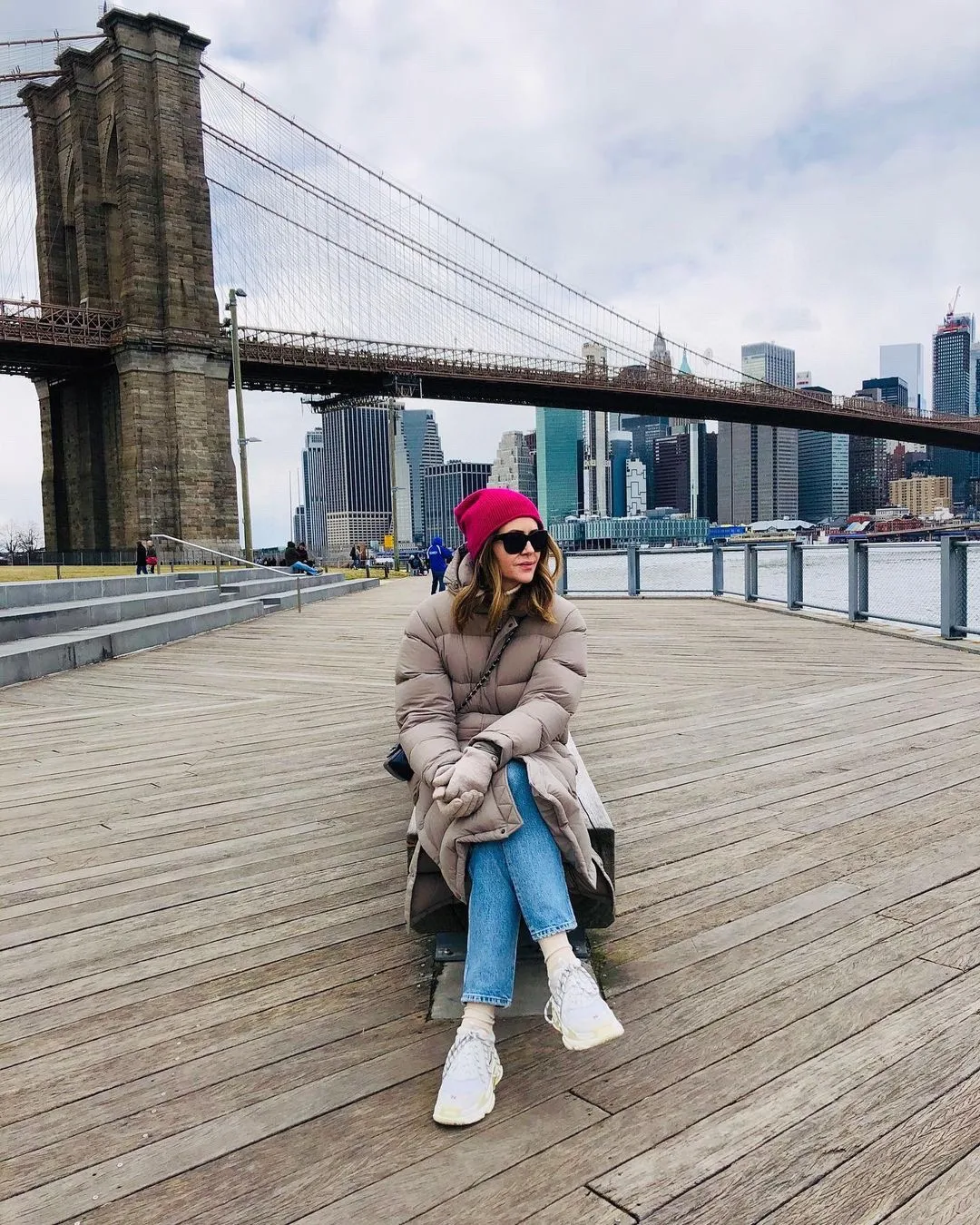 

Женская повседневная куртка средней длины с наполнителем из пуха 90 Fill Power, хорошее качество, легкая, теплая, повседневная, со съемным капюшоном, белая, пуховая.