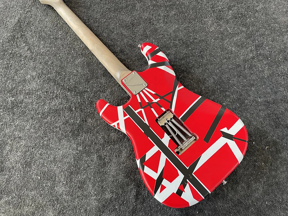 Electric Guitar with Tremolo Leaning Bridge Pickup,High Quality, Red, Black and White Stripes,free shipping