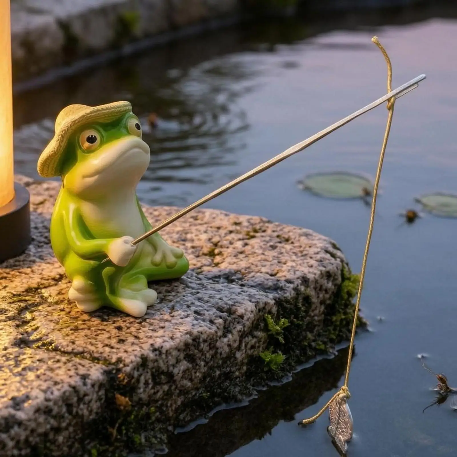 Decorative Frogs Resin Outdoor Seated Frog Ornament Fishing Rod Garden Statue for Courtyard Pond Decoration